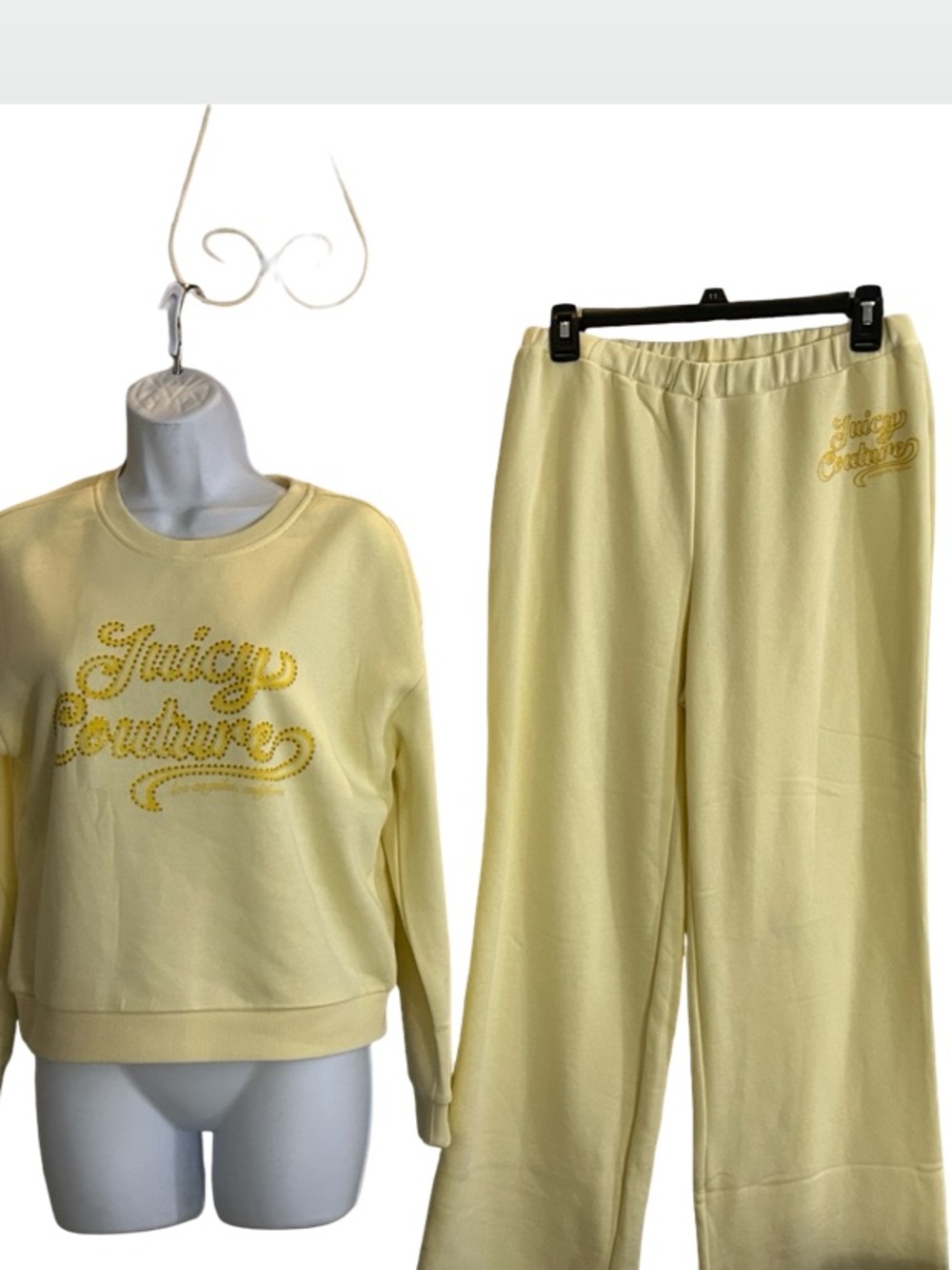 JUICY COUTURE SOFT YELLOW
BLING GOLD GLITTER LOGO FLEECE TRACKSUIT SWEATSUIT NWT